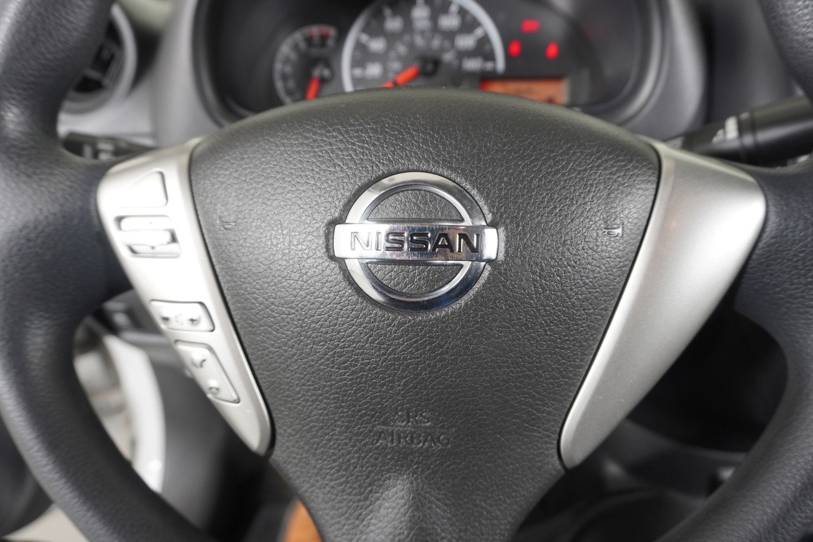 2019 Nissan Versa Base